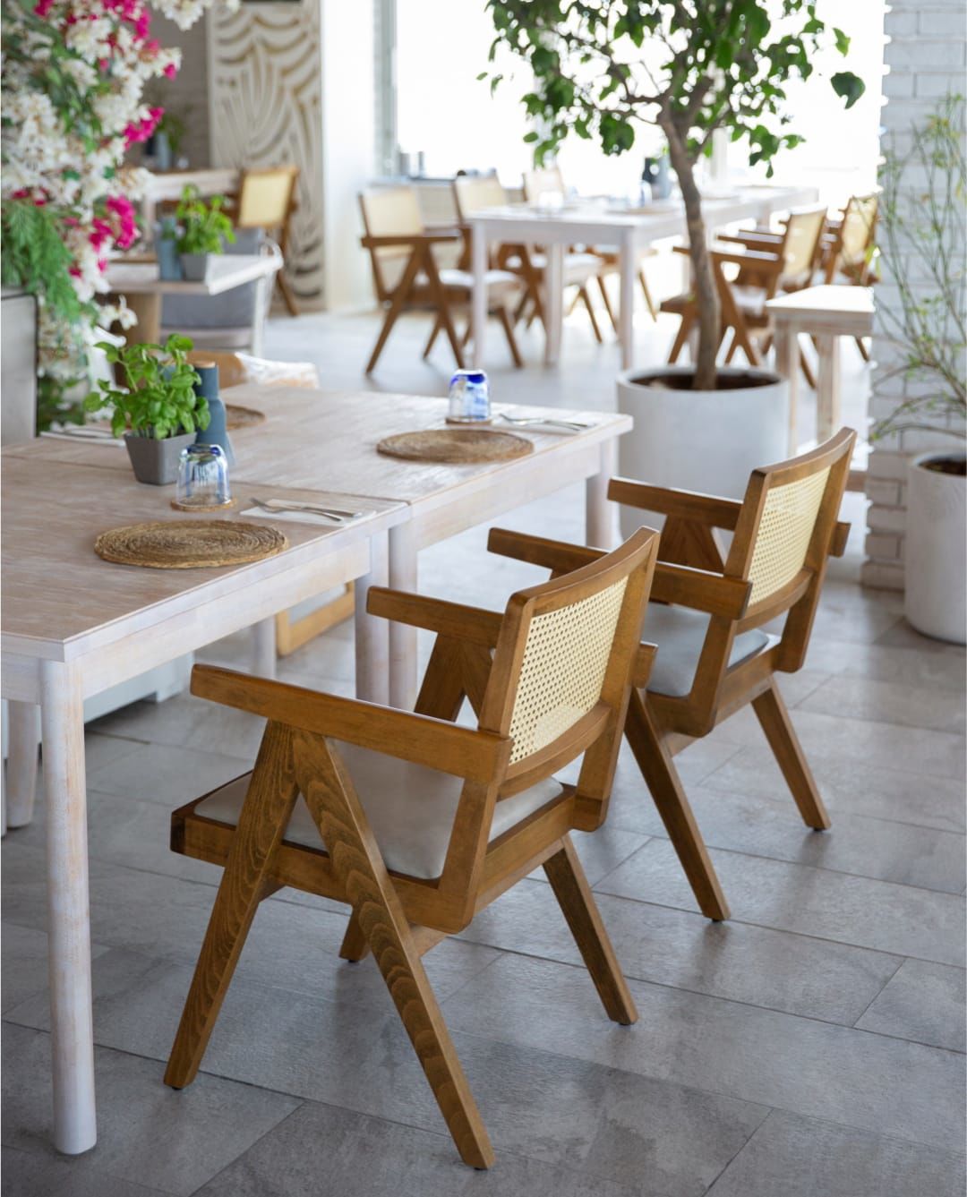 Bestdesign,Sndalye,Masa,Ve Koltuk Seçeneklerimiz İle Bestdesign Özgün Tasarımın Doğru Adresi